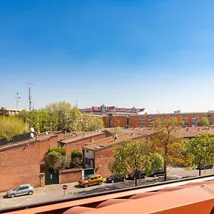 https://khl-apartments-1.it-lombardy.com